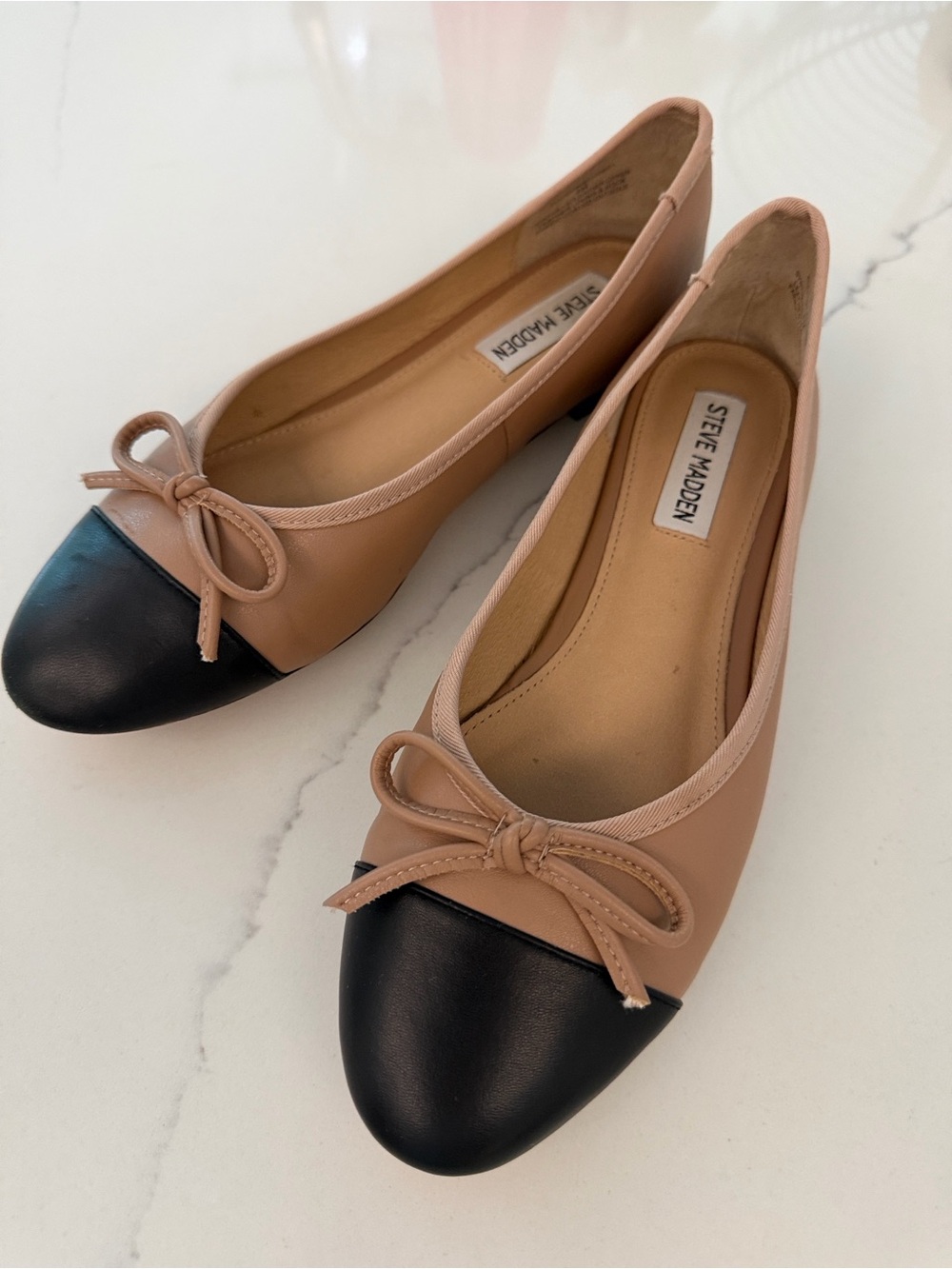 Steve Madden Two-Tone Tan and Black Cap-Toe Ballet Flats 8